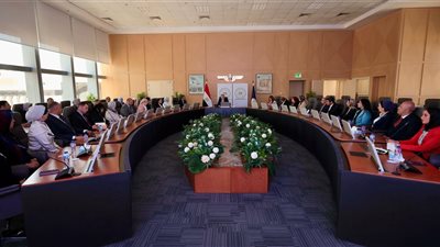 وزير السياحة يلتقي الملتحقين ببرنامج القيادة التنفيذية (AELP)