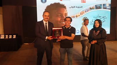 «نبت الأرض» يحصد فضة الوثائقي في أسوان.. وتتويج لموهبة صعيدية صاعدة