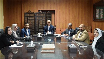 رئيس جامعة بني سويف يرأس عددًا من الاجتماعات الجامعية 
