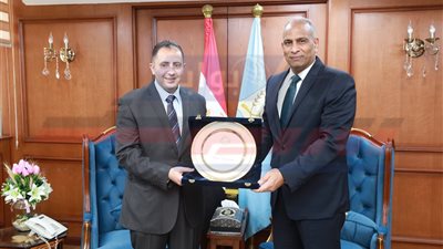 محافظا كفرالشيخ ودمياط يبحثان تعزيز الشراكة المؤسسية