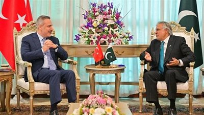 وزيرا خارجيتي باكستان وتركيا يبحثان آخر التطورات الإقليمية