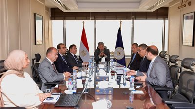وزير السياحة يتابع مستجدات إطلاق منظومة مدفوعات الشركات (CPS) وتطوير منصة 