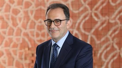 إعادة تعيين الدكتور أحمد دلّال رئيسا للجامعة الأمريكية بالقاهرة
