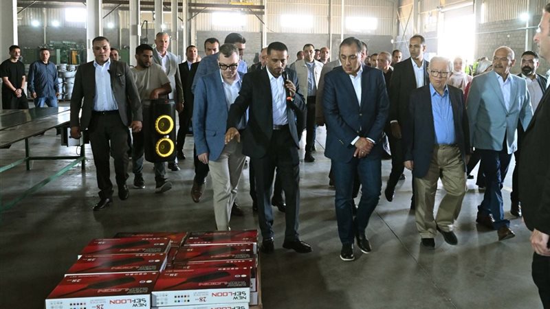 رئيس الوزراء يتفقد