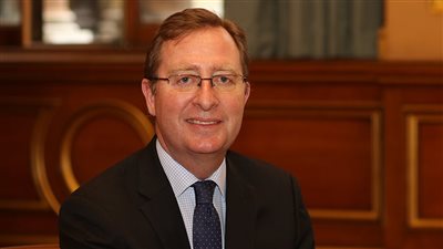 السفير البريطاني لدى لبنان يدعو إلى احترام وقف إطلاق النار ويُحذّر من تقويضه في جنوب لبنان
