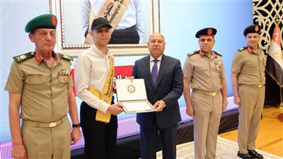 الأكاديمية العسكرية تنظم مراسم الاحتفال بتخرج دورات تدريبية للمرشحين للعمل بوزارة النقل