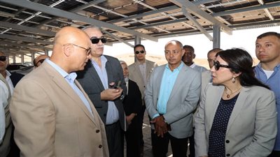 وزيرة الإسكان تشيد بمشروع الطاقة الشمسية بمستشفى شفا الأورمان بالأقصر