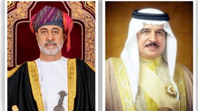 ملك البحرين وسلطان عمان يبحثان هاتفيًا مستجدات الأوضاع في المنطقة ويؤكدان أهمية حرية الملاحة