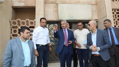 محافظ بني سويف يطالب برفع كفاءة الخدمات للمستثمرين