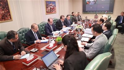 وزير الصحة يترأس جلسة اجتماع  مجلس أمناء المجلس الصحي
