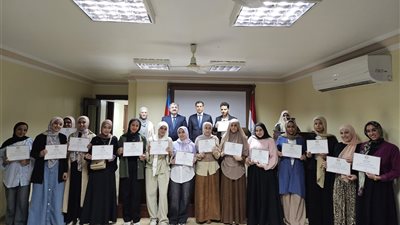 تكرّيم المتفوقين من طلاب كلية آداب القاهرة الدارسين  للغة الأذربيجانية