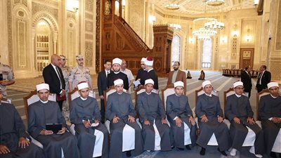 وزير الأوقاف يتفقد برنامج تدريب أئمة دفعة الشيخ حسن العطار