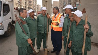 أبو الفتوح: عمال النظافة خط الدفاع الأمامي للحفاظ على الصحة والبيئة
