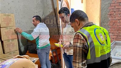 ضبط 325 كجم مواد غذائية مجهولة المصدر بكفر الشيخ