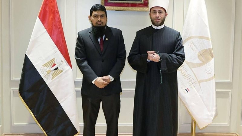 وزير الاوقاف خلال