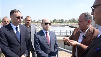 محافظ الغربية يتفقد توسعات محطات المياه ومعالجة الصرف الصحي بالغريب ونهطاي