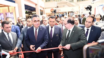 وزير التموين يفتتح سيراميكا ماركت & هوميكس لدعم الصناعة وتنشيط التجارة الداخلية