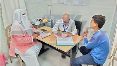 الكشف على 1145 مواطنًا بقافلة طبية مجانية بكفر الشيخ