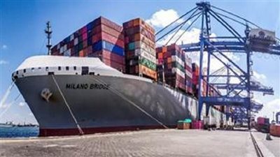 ميناء دمياط يتداول 20 سفينة للحاويات والبضائع العامة