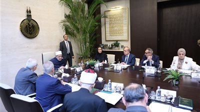 برئاسة شيخ الأزهر.. مجلس أمناء بيت الزكاة والصدقات يشيد بالحَوْكَمة المالية والتحول الرقمي