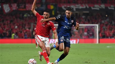 طاقم تحكيم ألماني يدير قمة الأهلي والزمالك في الدوري