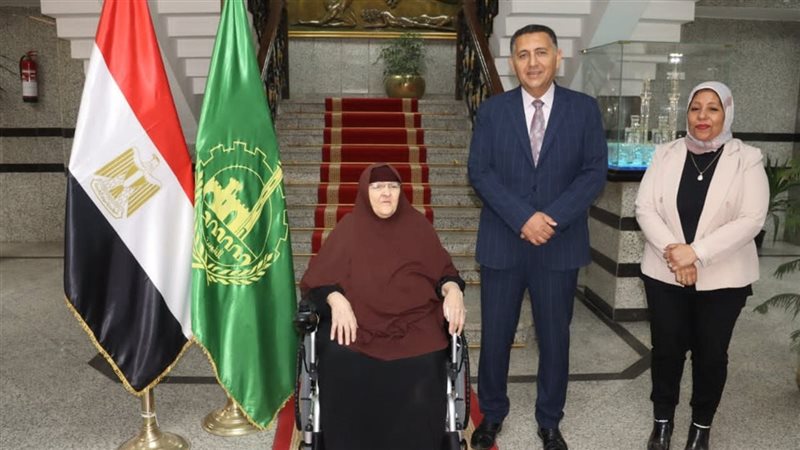 محافظ القليوبية مع