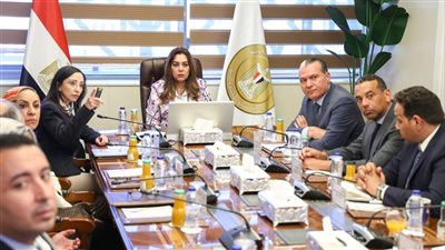 منال عوض تتابع مع محافظ البحيرة الرؤية المتكاملة لتطوير مدينة رشيد