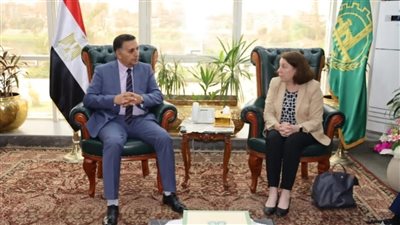 محافظ القليوبية يبحث مستجدات مشروع إدارة تلوث الهواء وتغير المناخ بالقاهرة الكبرى