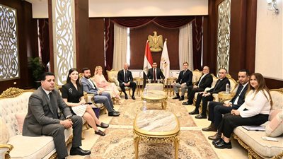 وزير الشباب والرياضة يلتقي نائب رئيس اللجنة الأولمبية الروسية 