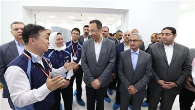 وزير الاتصالات يتفقد مصنع شركة سامسونج لتصنيع أجهزة الهواتف المحمولة والتابلت