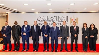 محافظ البنك المركزي يبحث مع رئيس بنك التنمية الإفريقي تعزيز التعاون وتمويل مشروعات التنمية