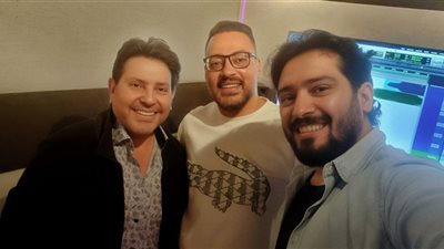 الملحن أحمد زعيم يكشف تفاصيل آخر أغاني هاني شاكر 