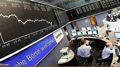 الأسهم الأوروبية تتراجع بفعل ضغوط قطاع السيارات والرسوم الأمريكية