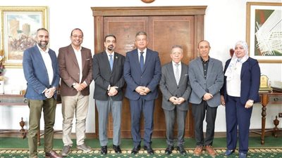 رئيس الأعلى لتنظيم الإعلام يبحث مع نقيب الأطباء ومساعد وزير الصحة لائحة الظهور الإعلامي للأطباء