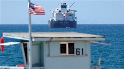 سنتكوم تنفي استهداف إيران سفينة حربية أمريكية أثناء محاولتها عبور هرمز