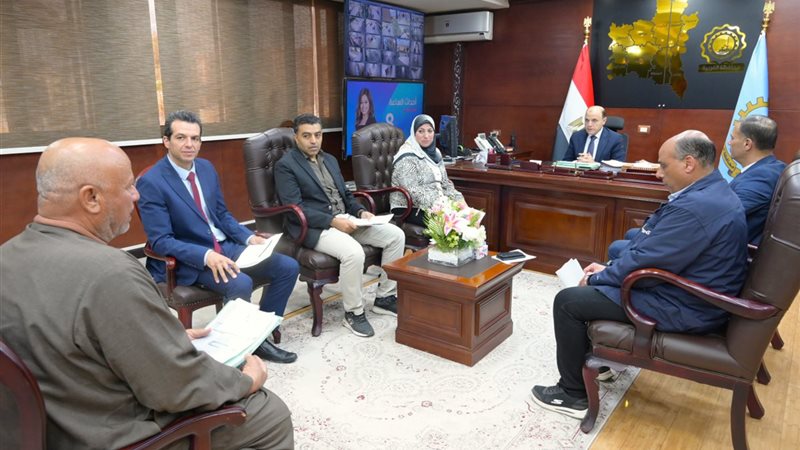 محافظ الغربية خلال