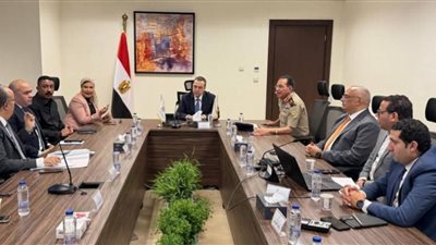 تنظيم الإعلانات على الطرق العامة ومراجعة المخططات وتعزيز المنصة الرقمية للتراخيص