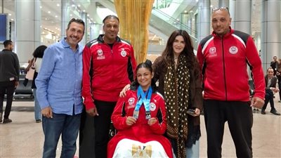 استقبال رسمي لأبطال التجديف البارالمبي بمطار القاهرة بعد إنجازهم ببطولة فرنسا الدولية