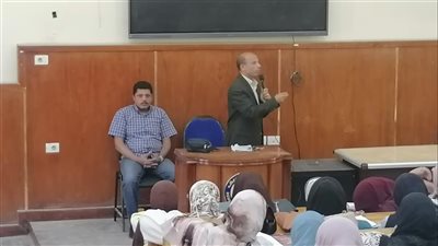  تربية بني سويف تنظم ندوة حول كيفية التعامل مع الورقة الامتحانية