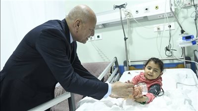 محافظ القاهرة في زيارة تفقدية شاملة لمستشفى الناس: صرح طبي عالمي يقدم خدمة استثنائية