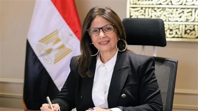 وزيرة الثقافة توجه بسرعة الانتهاء من تجديد قصر ثقافة مطروح