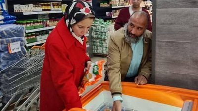 ضبط 240 مخالفة و4 أطنان سلع مجهولة المصدر خلال حملات تموينية مكثفة بالمنيا