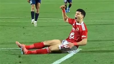 عاشور يغادر باكيًا.. الأهلي يعلن تفاصيل إصابة نجم الفريق