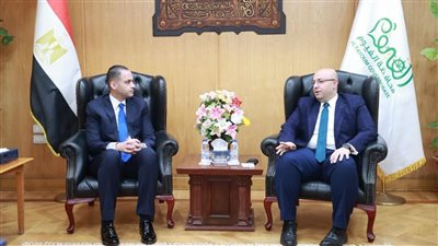 نائب وزير الصحة يبحث مع محافظ الفيوم تطوير المنظومة وتخفيف الأعباء عن المرضى