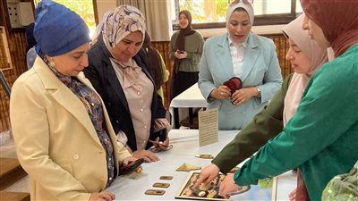 منتسوري بروح عصرية.. طالبات جامعة المنصورة يقدمن نماذج تعليمية مبهرة للأطفال