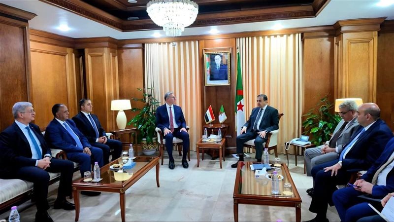 لقاء وزير البترول