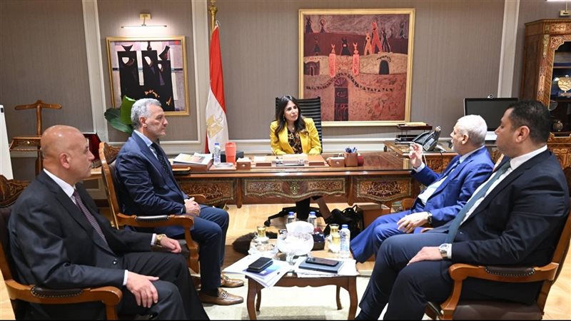 اجتماع وزيرة الاسكان