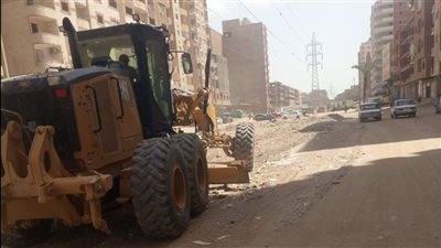 تمهيد وتسوية شارع الخمسين بمنطقة المعلمين بحي غرب أسيوط 