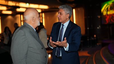 وزير السياحة يبحث مع رئيس المجلس العالمي للسياحة والسفر فرص الاستثمار في مصر