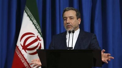 وزير الخارجية الإيراني لنظيره التركي: التحركات الأمريكية الأخيرة في الخليج تقوض الدبلوماسية